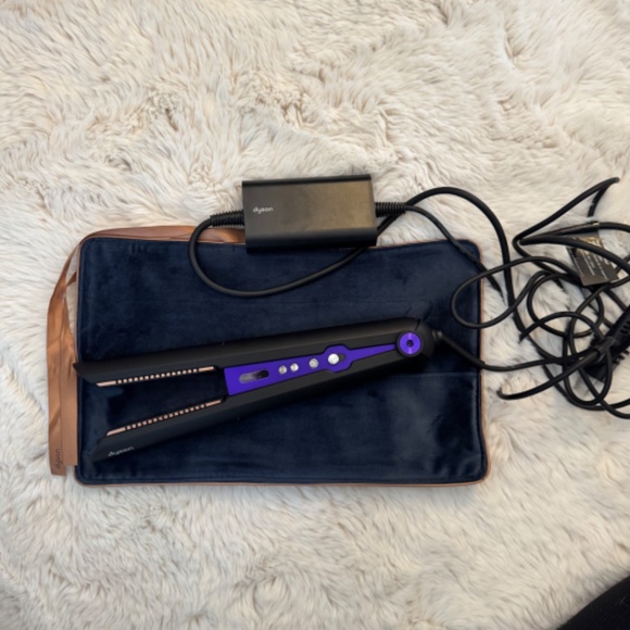 *NEW* Dyson: Professional Edition_Corrale Straightener - Picture 3 of 3
